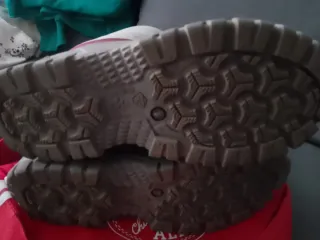 Botas de Nieve Unisex Grises y Rojas Talla 38/39