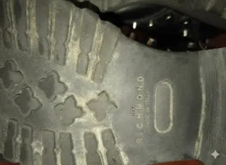 Anfibi donna John Richmond con borchie neri