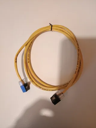 Cable de red RJ45 Amarillo
