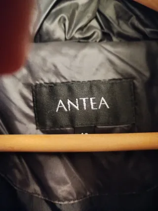 Chaqueta acolchada negra talla 42