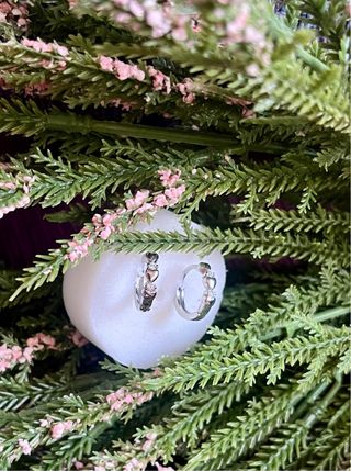 Pendientes aro corazón circonitas plata