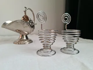 Coppia portauovo vintage in filo di metallo