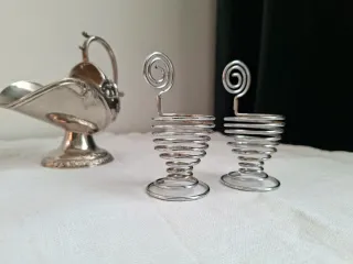 Coppia portauovo vintage in filo di metallo