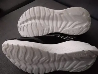 Zapatillas Joma Talla 40 Negras y Blancas