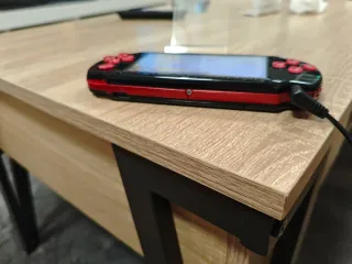 PSP 2004 Nero e Rosso