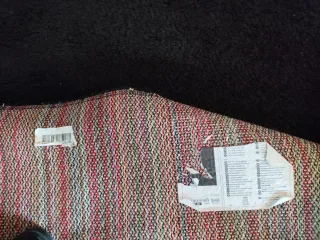 Alfombra negra mullida