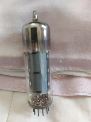 Valvola Telefunken EL84 testata con provavalvole