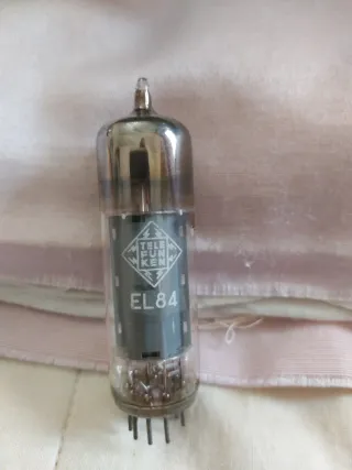 Valvola Telefunken EL84 testata con provavalvole