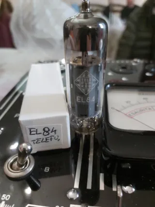 Valvola Telefunken EL84 testata con provavalvole
