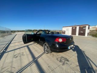 Volkswagen Eos 2012