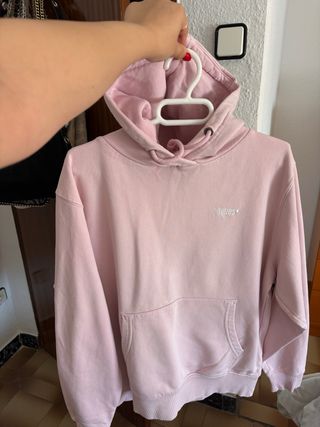 Sudadera rosa con logo