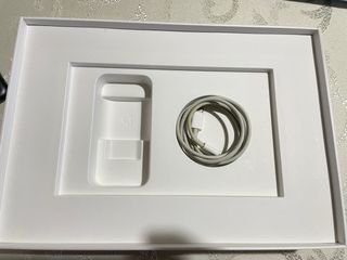 iPad 8ª Gen 32GB Argento + Cover