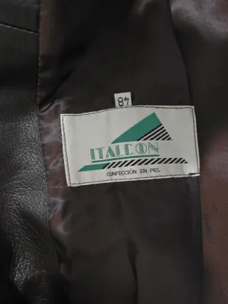 Chaqueta de piel marrón