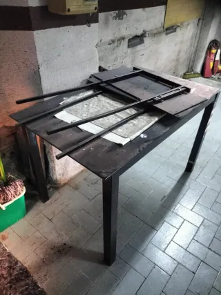 Mesa extensible metal