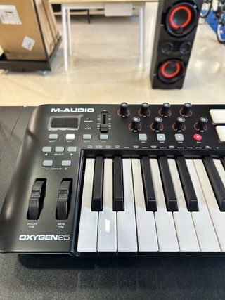 M-AUDIO OXYGEN 25