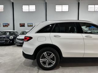 Mercedes-Benz GLC SUV 300 2022
