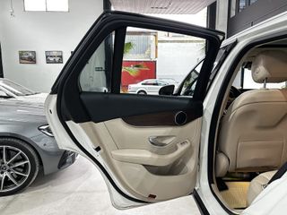 Mercedes-Benz GLC SUV 300 2022