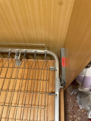 Armario de madera con 2 puertas Cama de 90x190