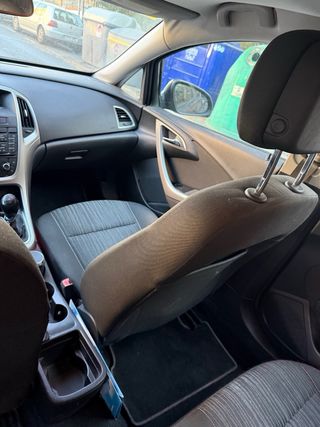 Opel Astra 2010  129000kms