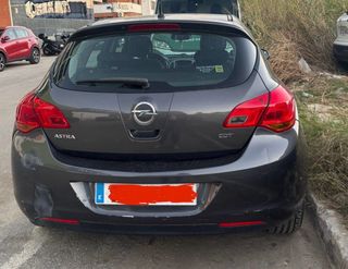 Opel Astra 2010  129000kms