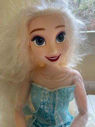 Muñeca Elsa  Frozen Grande 80cm + peluche pequeño