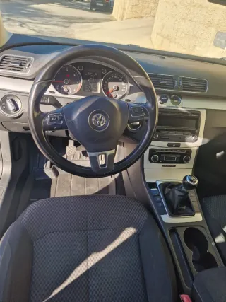 Volkswagen Passat 2011