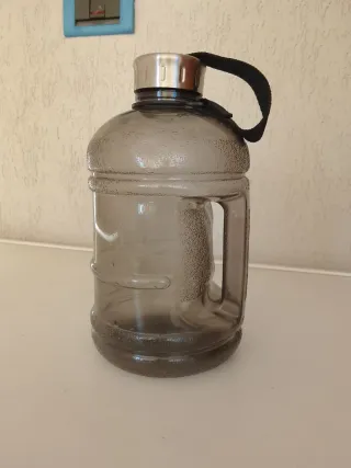 Borraccia 2 litri con manico