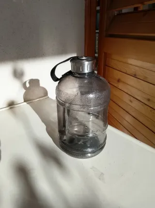 Borraccia 2 litri con manico