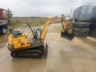 Mini Retroexcavadora Yanmar