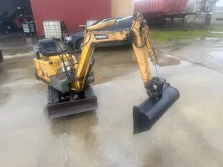 Mini Retroexcavadora Yanmar