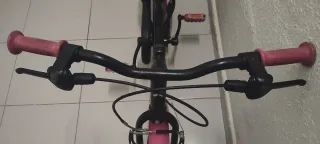 Bicicleta niña 16 pulgadas rosa y negra