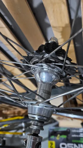 Rueda Campagnolo Record