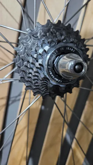 Rueda Campagnolo Record