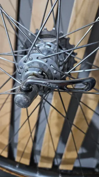 Rueda Campagnolo Record