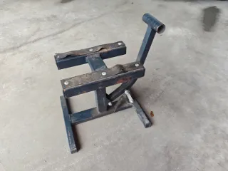 NO NEGOCIABLE Caballete elevador moto Enduro