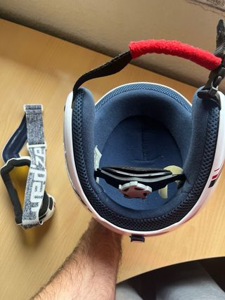 Casco y gafas de esquí marca Wedzy (decatlhon)