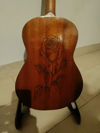 Guitarra Decorativa