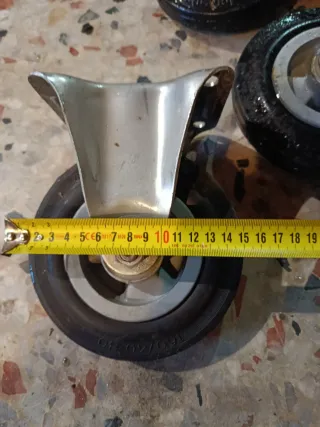 Ruedas de goma para contenedor