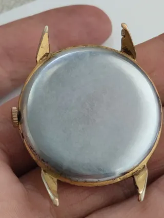 Reloj Cyma Dorado y Beige