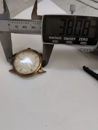 Reloj Cyma Dorado y Beige