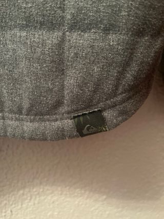 Abrigo Quiksilver Gris