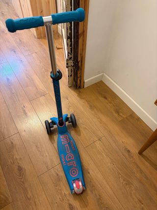 Patinete Maxi Micro Unisex Azul y Rosa Flúor