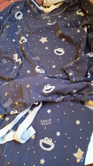 5 Pijamas Talla XS y regalo dos pantalones