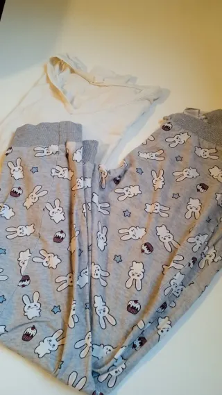 5 Pijamas Talla XS y regalo dos pantalones