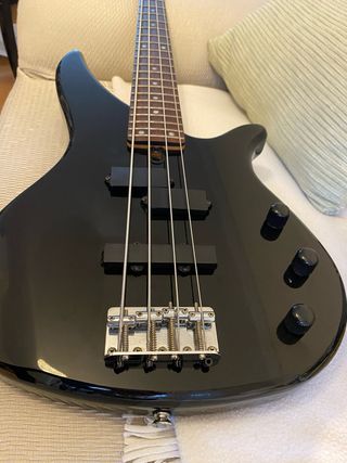 Bajo Yamaha RBX 360
