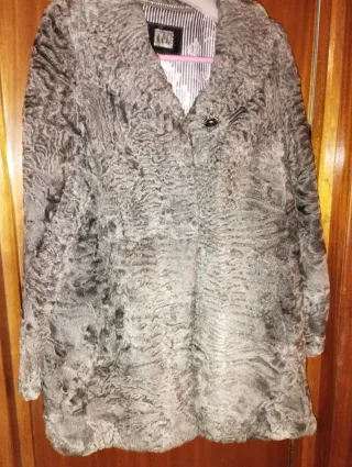 Chaquetón de piel de astracán