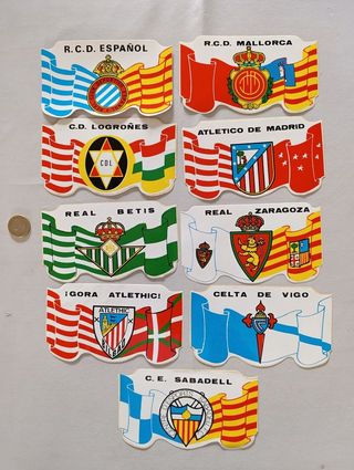 LOTE 48 PEGATINAS / TARJETAS DE FUTBOL ANTIGUAS