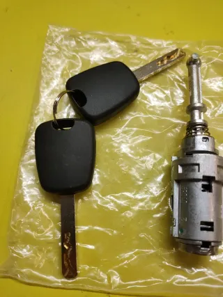 BOMBIN PUERTA CONDUCTOR CITROEN C2 C3 + 2 Llaves