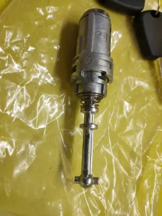 BOMBIN PUERTA CONDUCTOR CITROEN C2 C3 + 2 Llaves