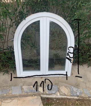 Ventana Arqueada Blanca